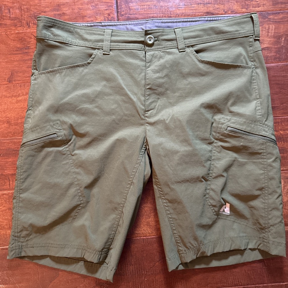 Eddie Bauer Short Mens 40 First Ascent Guide Pro Hiking Stretch Zip Cargo Green
